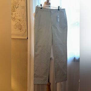 L.L. Bean Women’s Favorite Fit Straight Leg Khaki  Pants. Size 10.